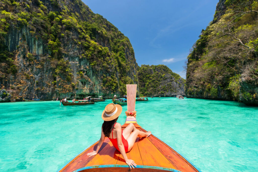 October Is The Cheapest Time For Americans To Fly To These 5 Sunny Destinations