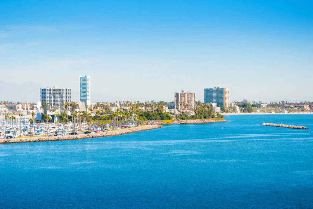 Travelers Are Flocking To This Sunny California Beach City In Record Numbers